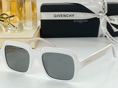 GIVENCHY Sunglasses 38